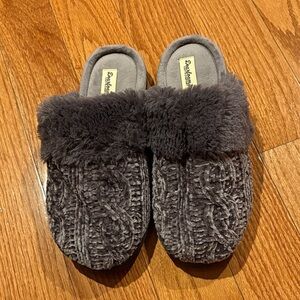 Dearfoams plush cozy chenille scuffs slippers Charcoal Cable Knit memory foam L